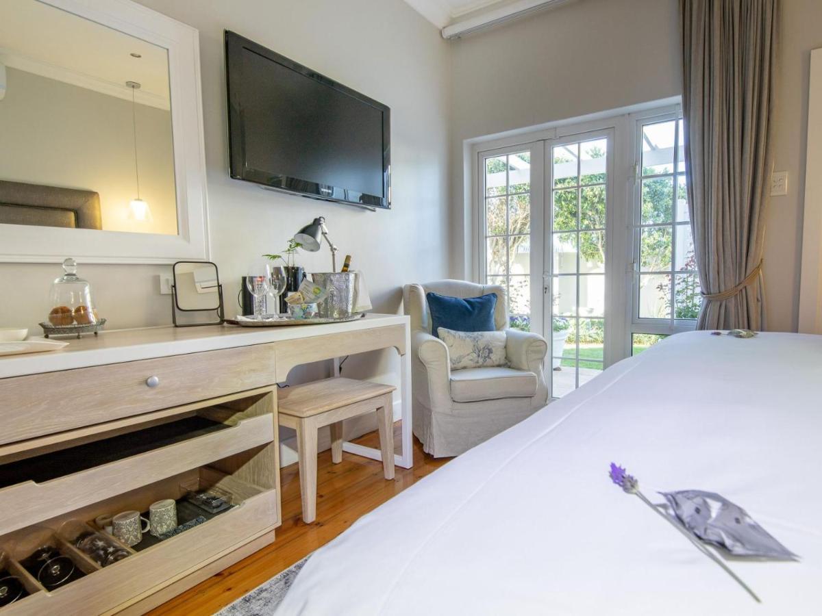 No 4 Boutique Beach House Порт-Элизабет Экстерьер фото