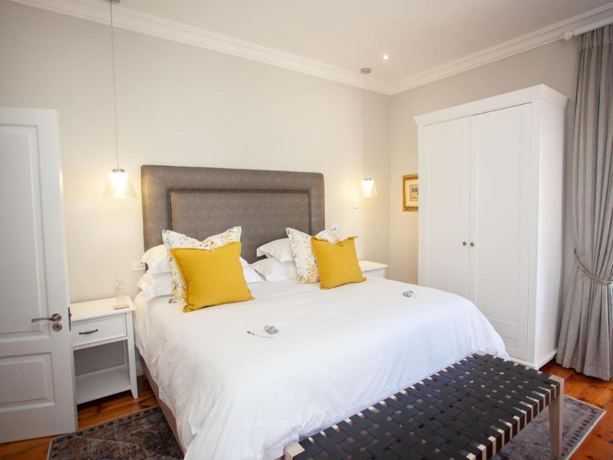 No 4 Boutique Beach House Порт-Элизабет Экстерьер фото