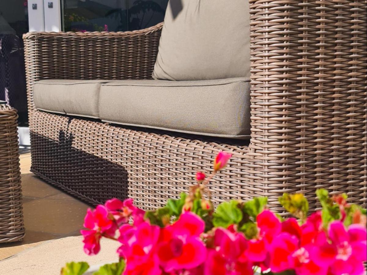 No 4 Boutique Beach House Порт-Элизабет Экстерьер фото