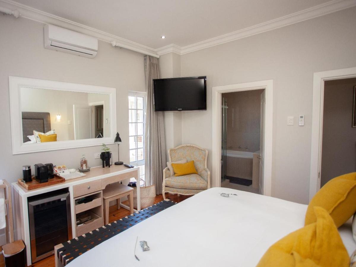 No 4 Boutique Beach House Порт-Элизабет Экстерьер фото