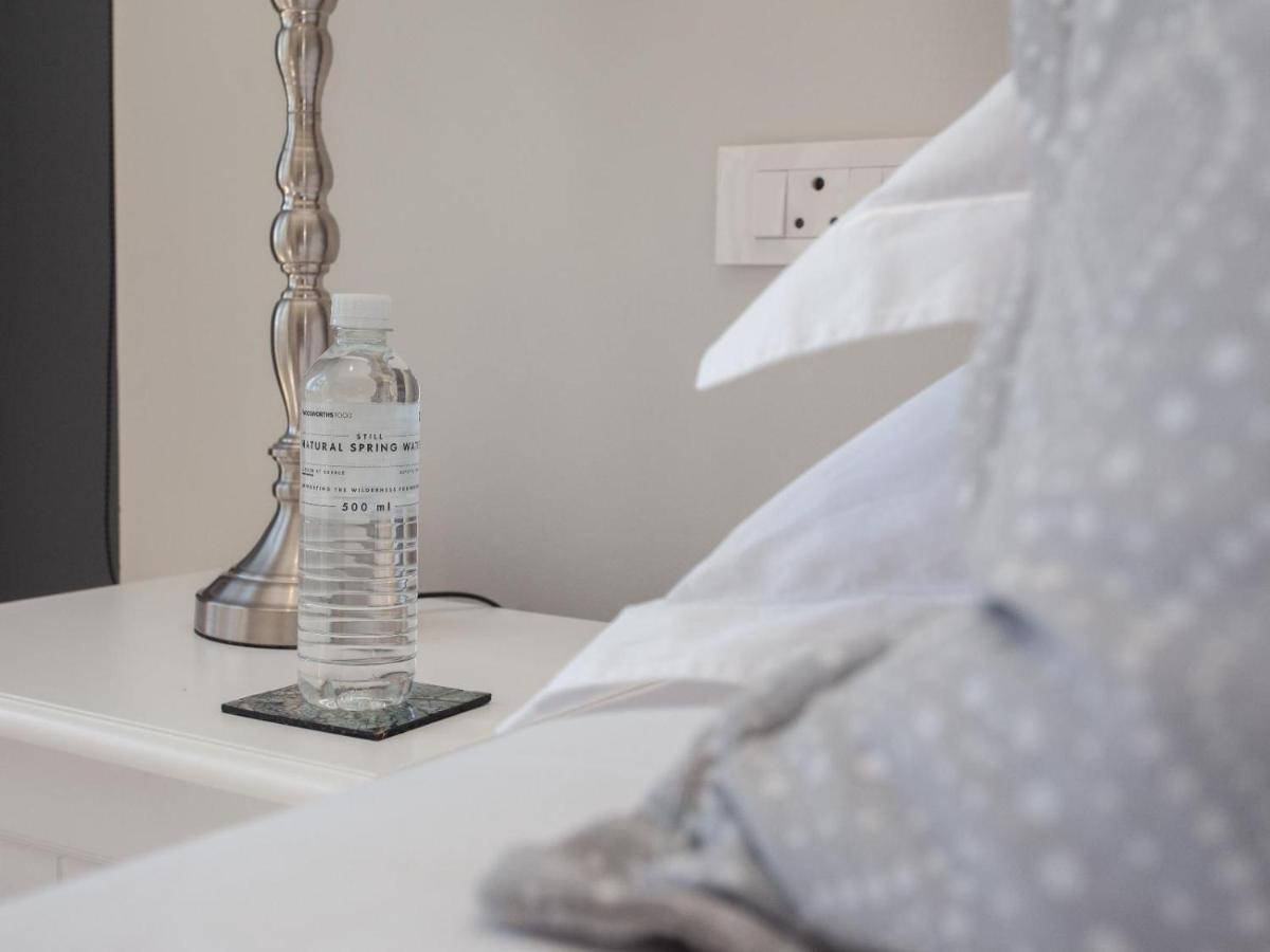 No 4 Boutique Beach House Порт-Элизабет Экстерьер фото