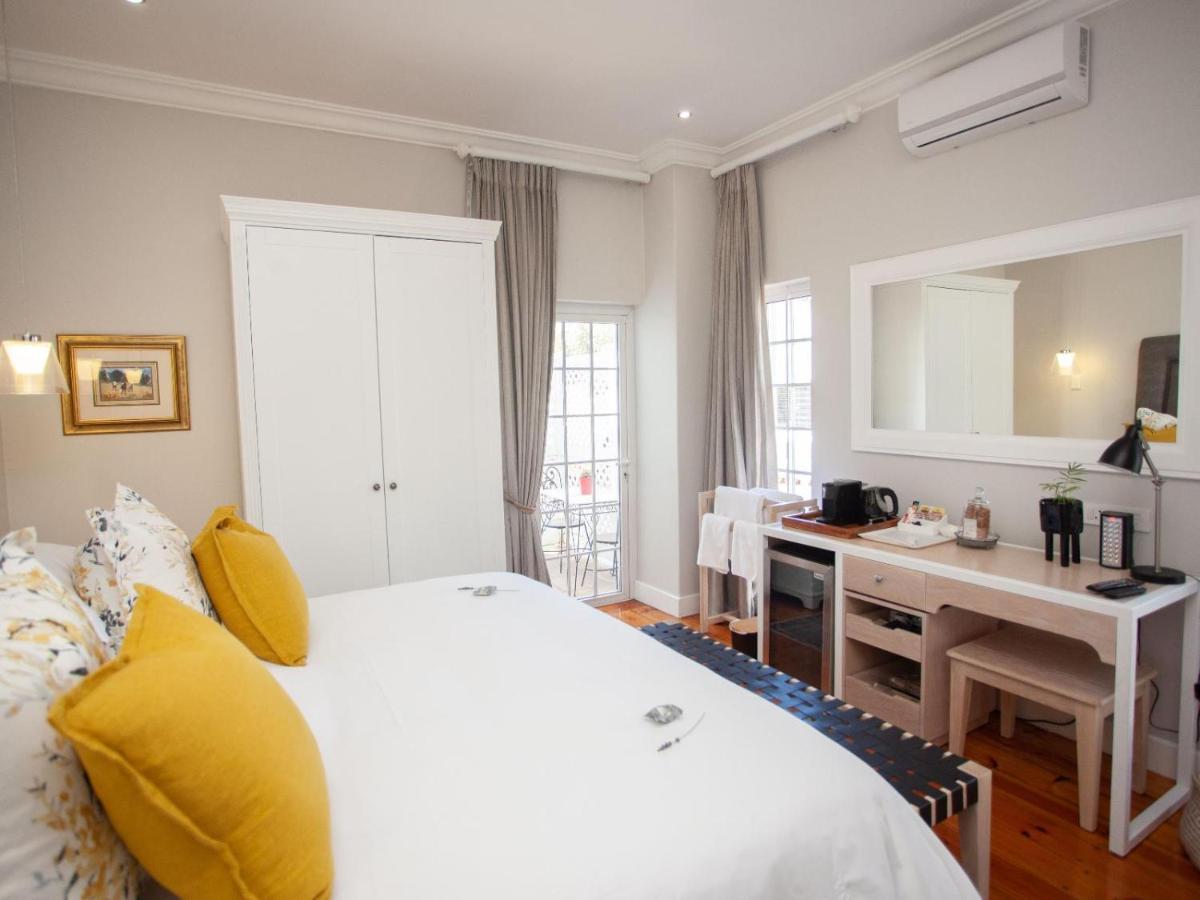 No 4 Boutique Beach House Порт-Элизабет Экстерьер фото