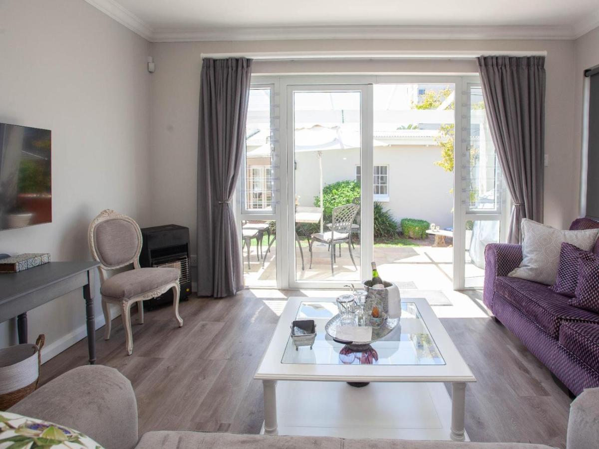 No 4 Boutique Beach House Порт-Элизабет Экстерьер фото
