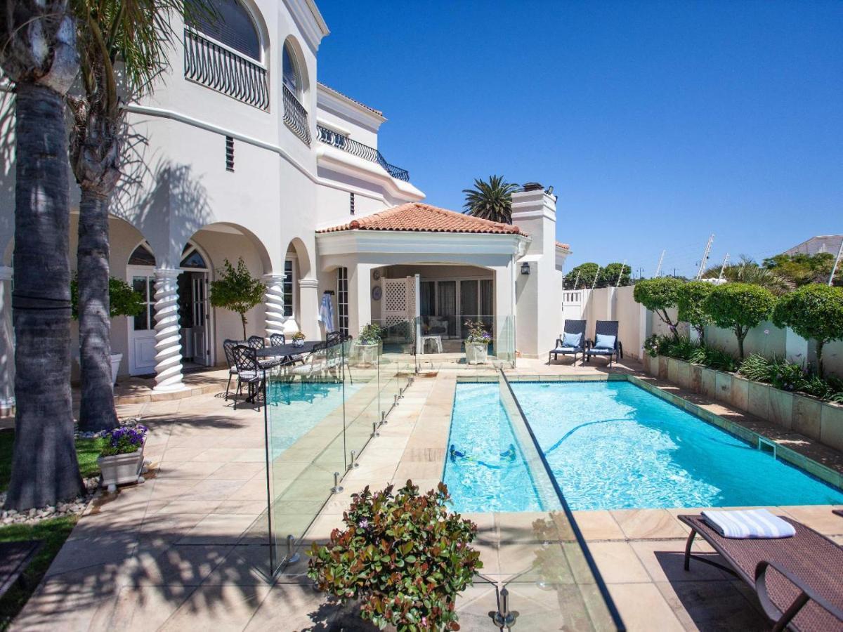 No 4 Boutique Beach House Порт-Элизабет Экстерьер фото